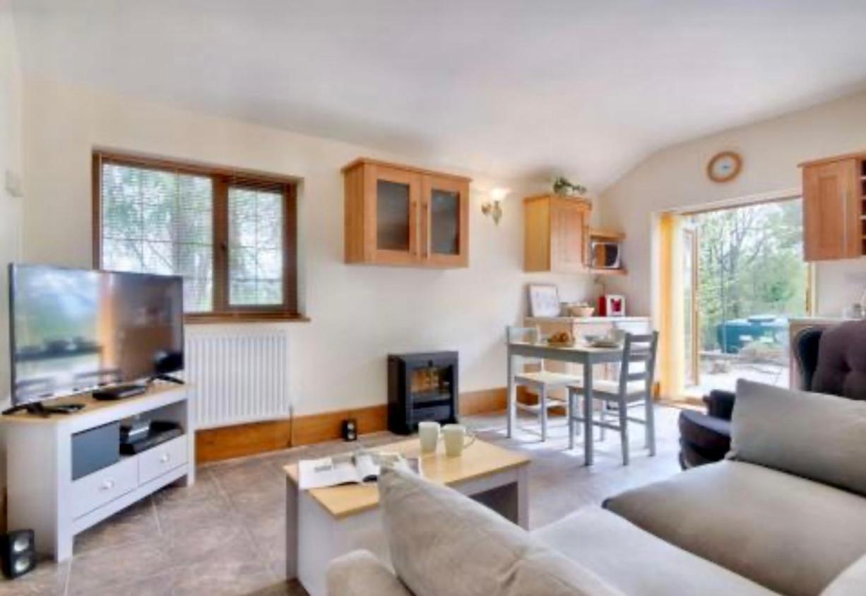 Mountain View Cottage, Hot Tub , Stunning Views Llanhamlach Eksteriør billede