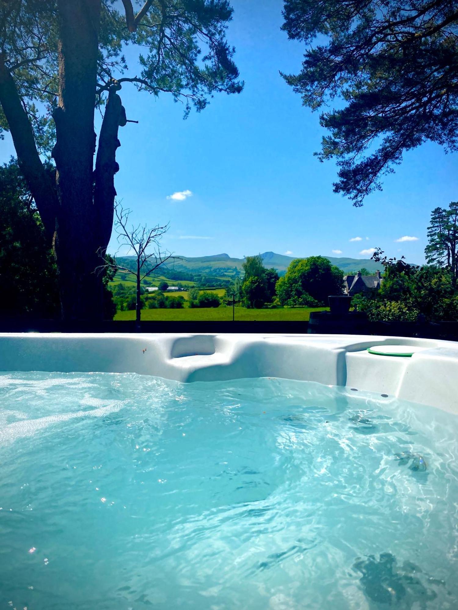 Mountain View Cottage, Hot Tub , Stunning Views Llanhamlach Eksteriør billede